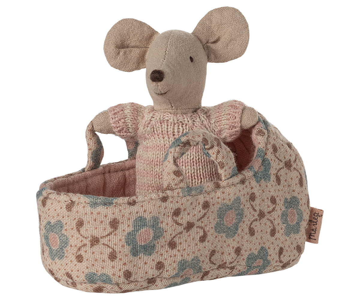 Babymaus in Tragetasche rosa